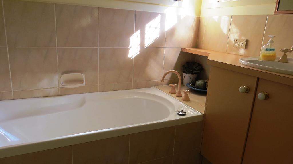 Sandals Guest House Byron Bay Extérieur photo