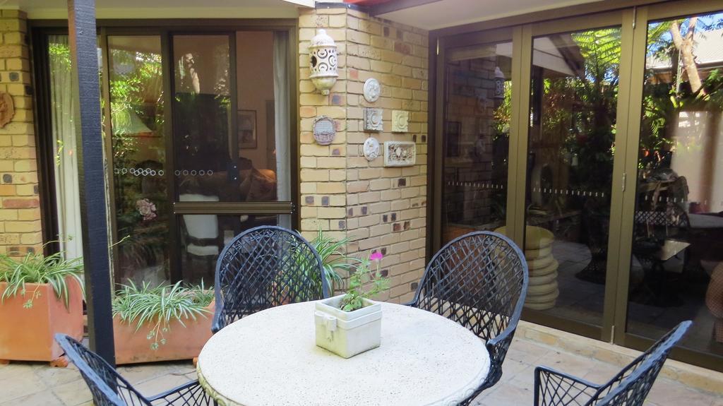 Sandals Guest House Byron Bay Extérieur photo